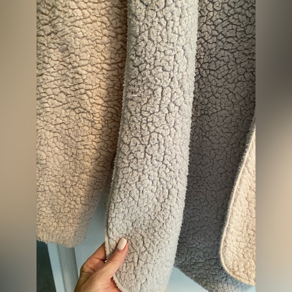 Urban Outfitters Sherpa Hooded Swing Coat Size M/L - Picture 2 of 7